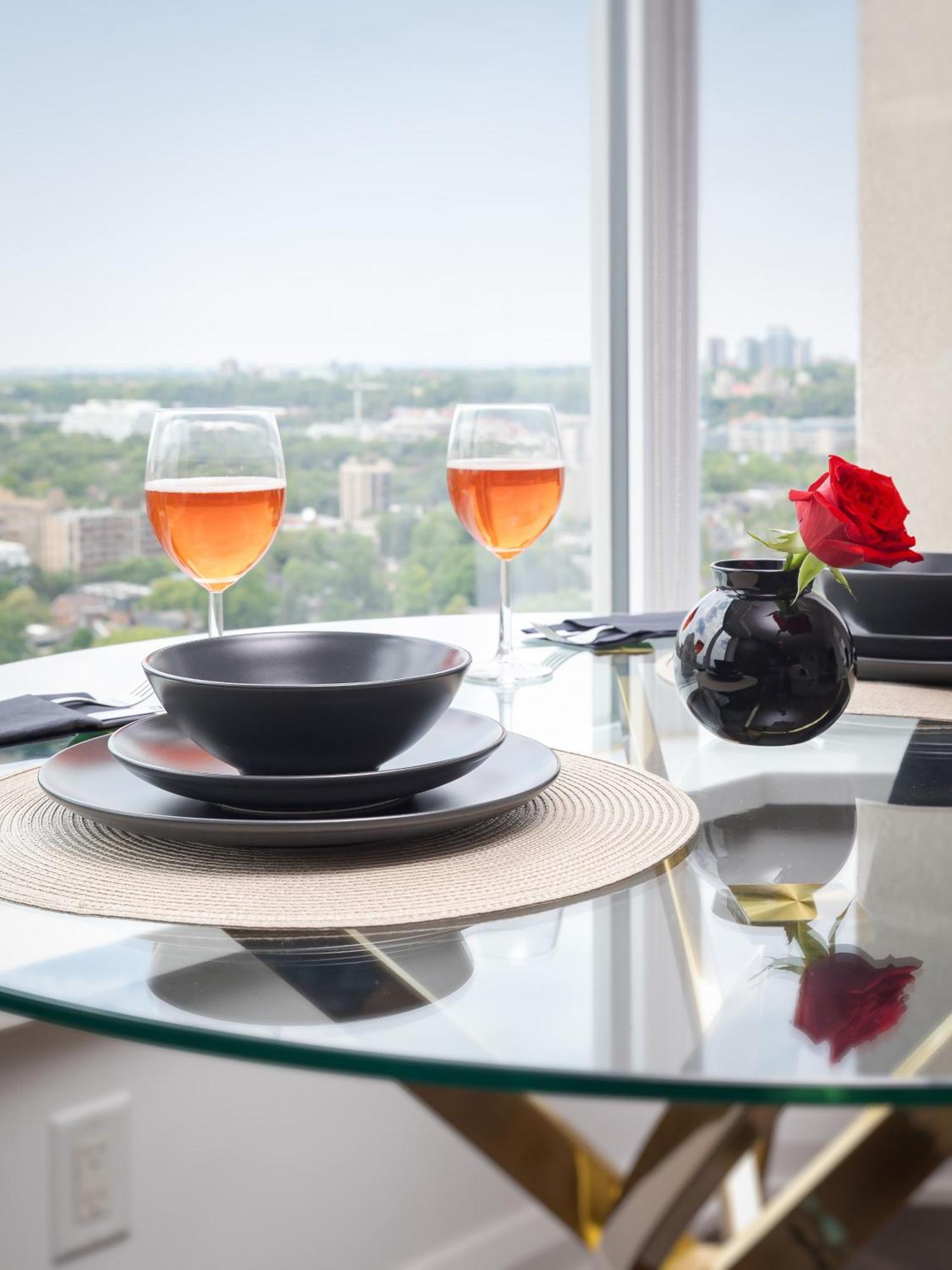 Luxury 2-Bedroom Apartment In Yorkville With The Best City View In Downtown Toronto Eksteriør bilde